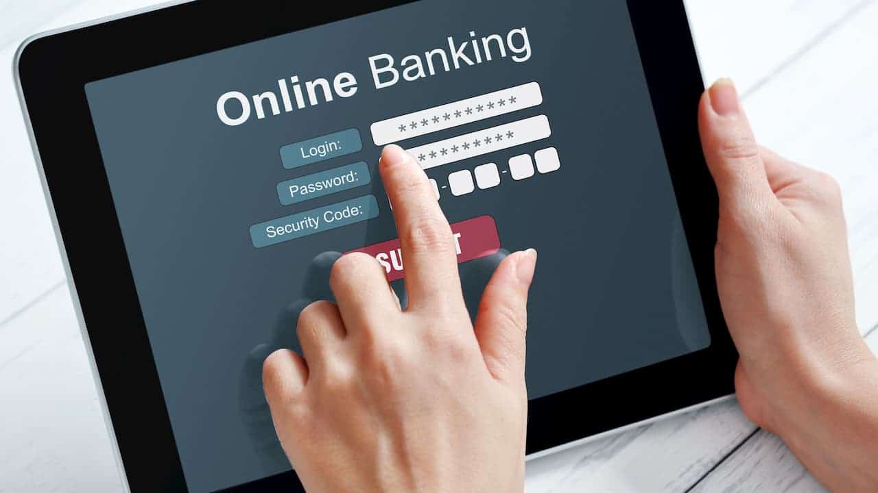 Online Banking in Canada