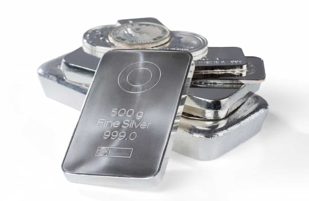 5 Best Silver Stocks in 2023 A Full Guide & Investing Options